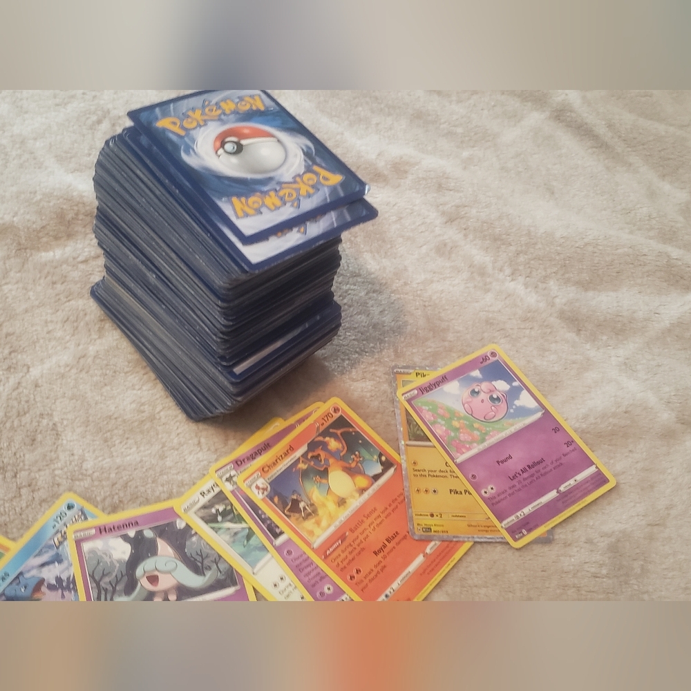 Random Pokemon Trading Card Collection - Picture 3 of 5